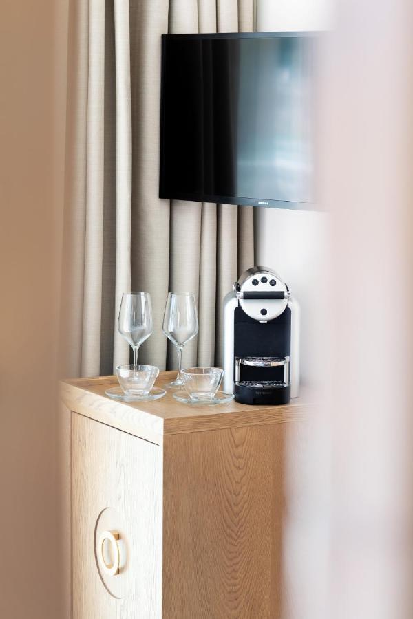 อเล็กซานดรา เอเลแกนซ์ บริดจิง เจเนอเรชั่น Hotel โปตอส ภายนอก รูปภาพ