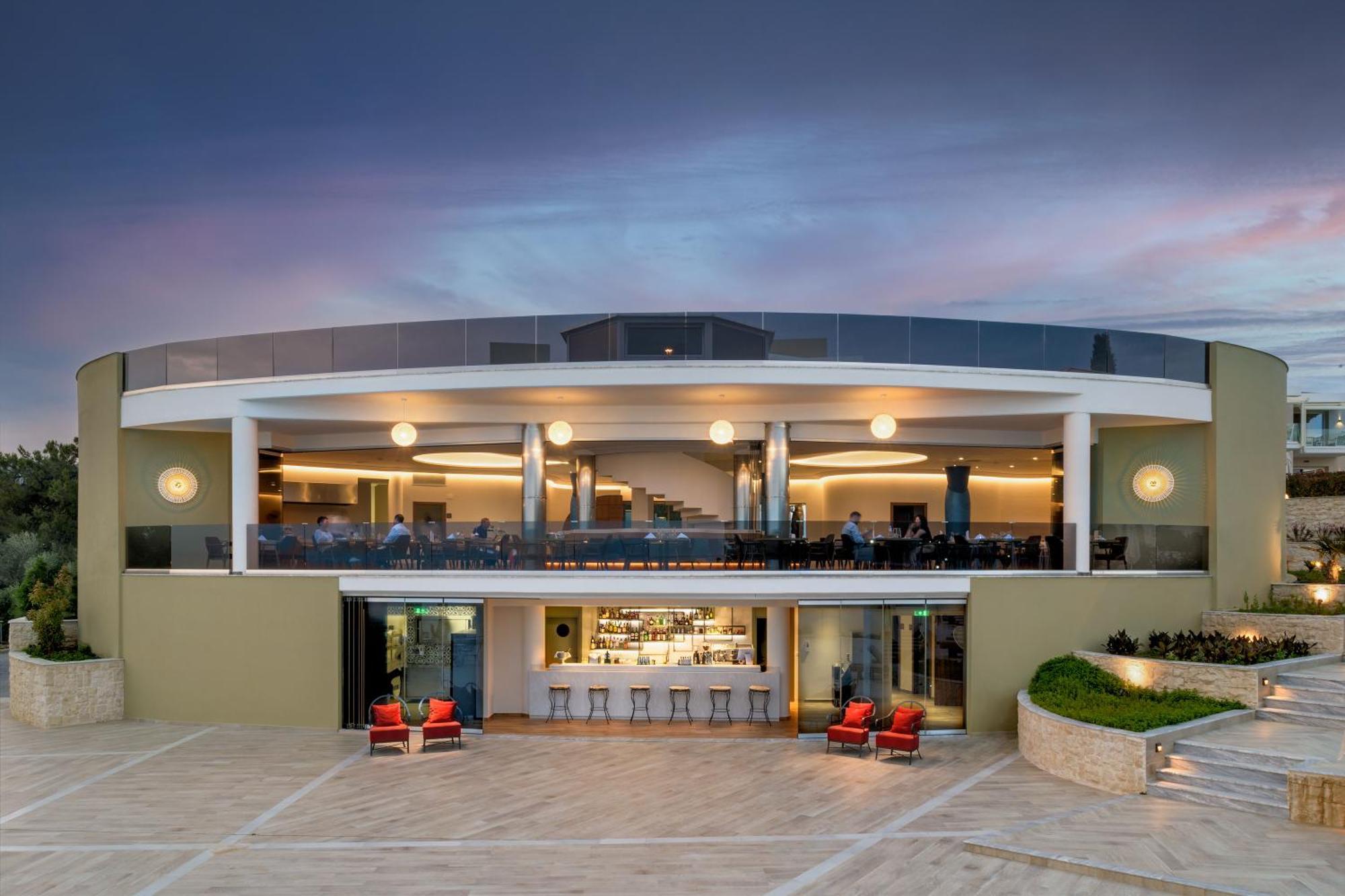 อเล็กซานดรา เอเลแกนซ์ บริดจิง เจเนอเรชั่น Hotel โปตอส ภายนอก รูปภาพ